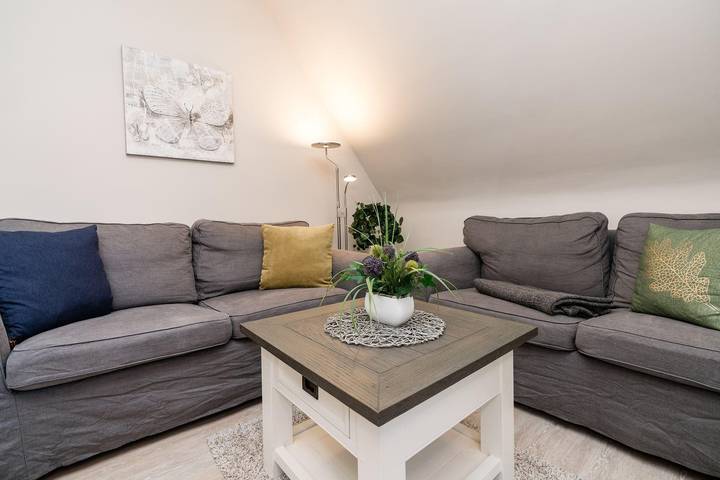 Ganze Ferienwohnung, Haus Marell 1.Og Wohnung 2 "West" in Nordfriesische Inseln (Schleswig-Holstein) (Schleswig-Holstein), Wenningstedt