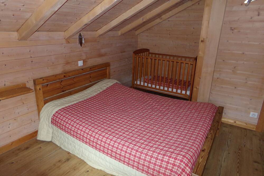 Neues Chalet, Ventron mit Sauna, Wifi, 75 m2 Terrasse nach Süden, Htes Vosges in Ventron, Regionaler Naturpark Belchen der Vogesen