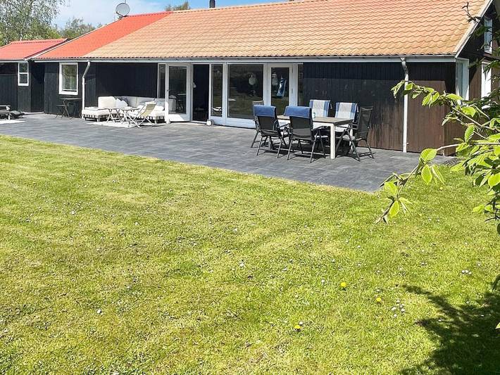 Ferienhaus für 8 Personen, mit Sauna und Terrasse, kinderfreundlich in Dannemare