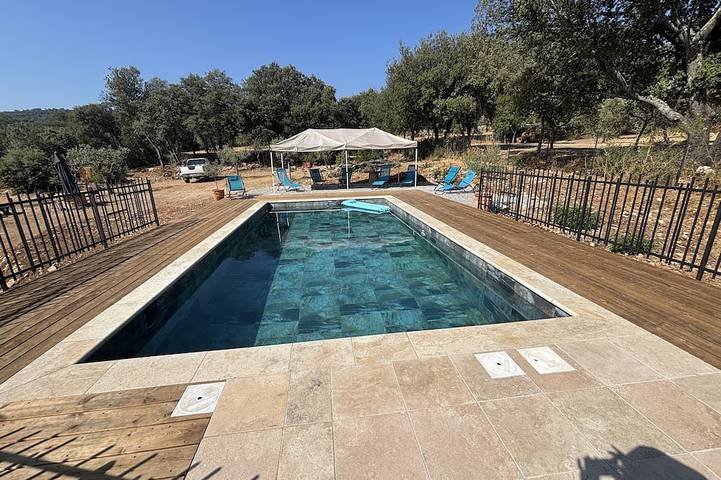 Location de vacances pour 8 personnes, avec jardin et balcon à Tavernes