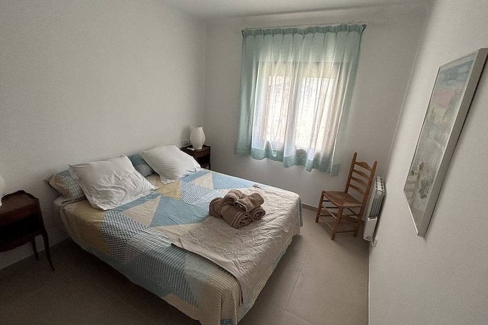 Charming renovated house - 4 mn walk from Grifeu beach - Very nice garden-Parking area in Llansá, Alt Empordà