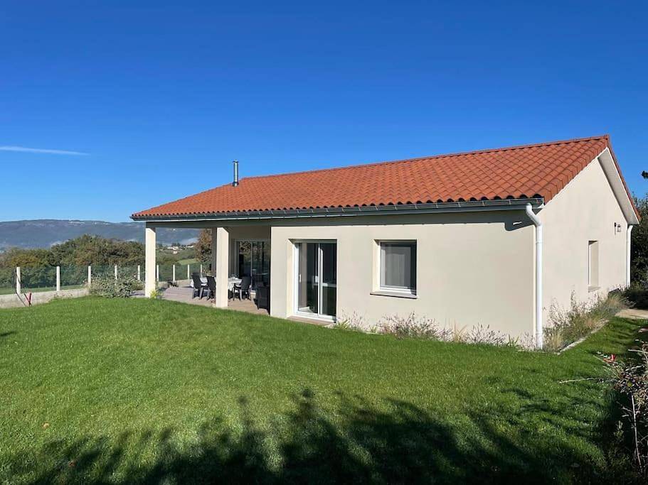 Three-Bedroom House in Monistrol-sur-Loire, Haute-Loire