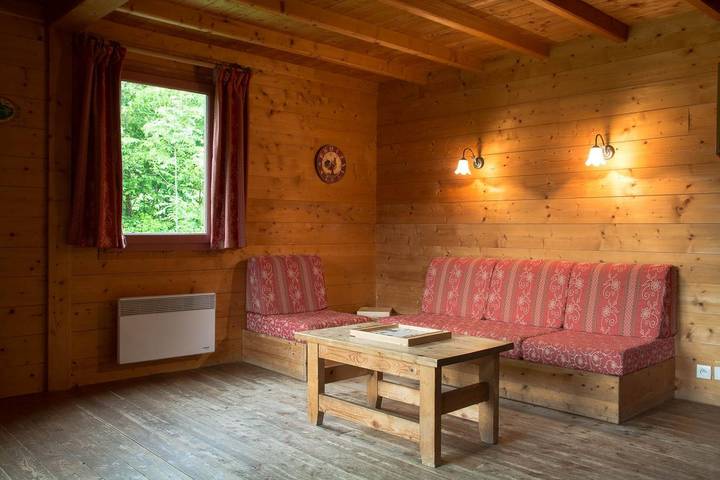 Gîte pour 4 personnes, avec jardin et terrasse dans Belvédère des 4 lacs - 4