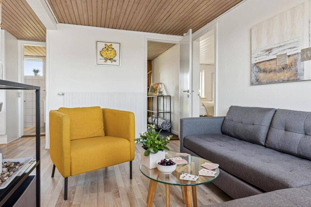 Cozy and well-equipped 60 m² holiday apartment for 2 people, located close to Søndervig. All utilities are included in the rental price. in Søndervig, Holmsland Klit