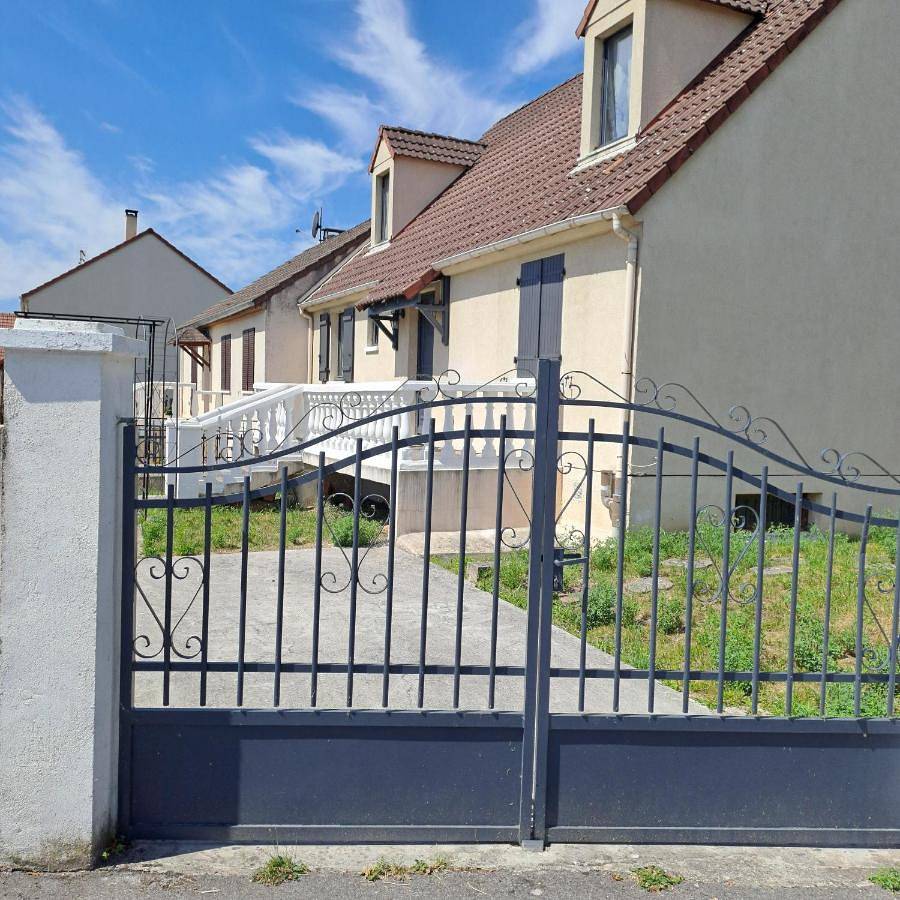 Appartement entier, Maison familiale Vintage à Meaux in Meaux, Seine-et-Marne