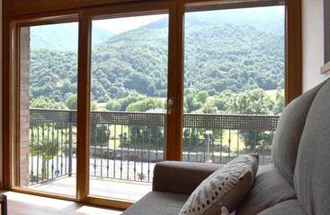 Gîte pour 6 personnes, avec balcon et vue à Bossòst