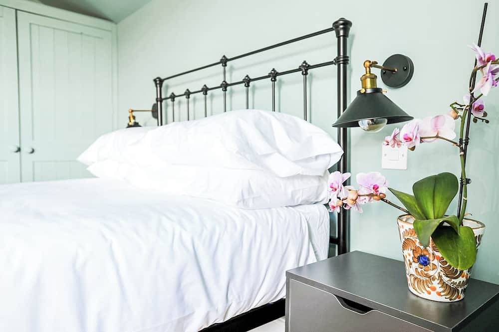 Renovated to highest standard. in Cheltenham, Gloucestershire