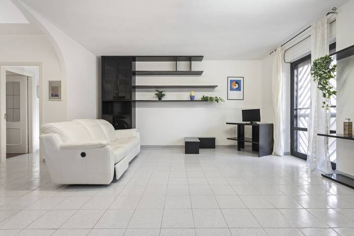 Gîte pour 5 personnes, avec balcon à Bari - 4