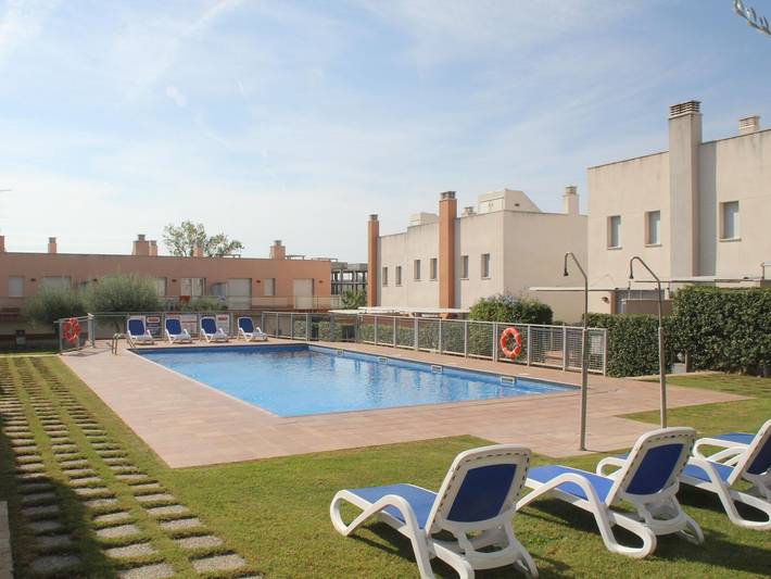 Camping para 6 personas, con Balcón/Terraza además de Terraza y Piscina en el Tarragones