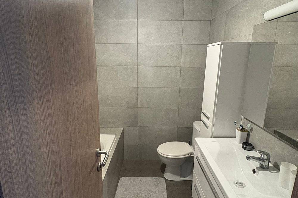 Cozy house close to some cities, for foreign workers in Hamme, Ostflandern