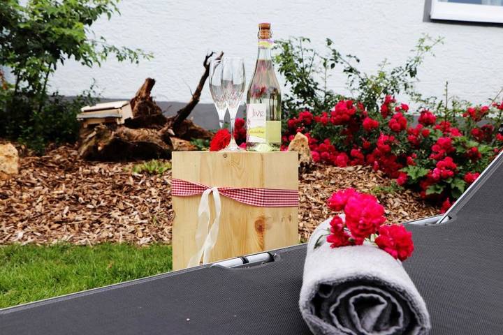 Ferienhaus für 6 Personen, mit Terrasse und Garten sowie Pool