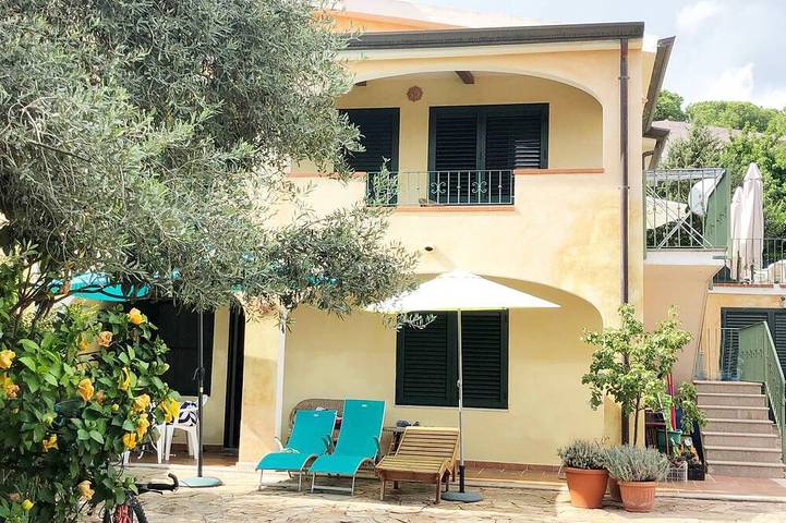 Ferienwohnung für 6 Personen, mit Terrasse und Garten - 1
