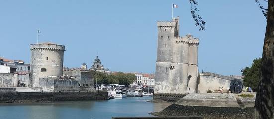 Gîte pour 6 personnes, avec terrasse à Salles-sur-Mer