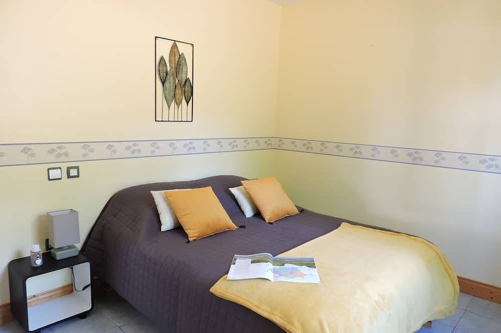 Jacuzzi Spa privatif - Piscine privée (été) - Clim - Chalet Mélèze Gers in Peyrusse-Grande, Gers