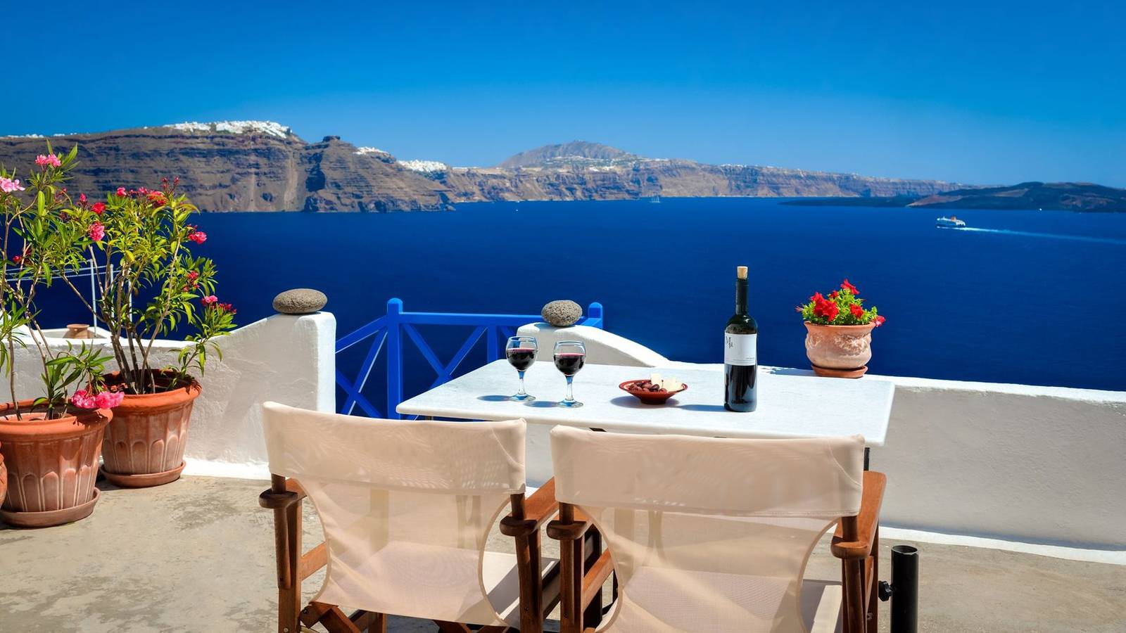 Deluxe Santorini Villa  | Villa Classic | 1 Bedroom | Wonderful Sea Views | Oia in Oia, Santorini