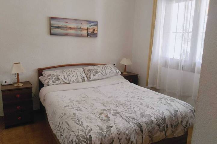 Location de vacances pour 5 personnes, avec piscine et terrasse à Cabo Roig - 3