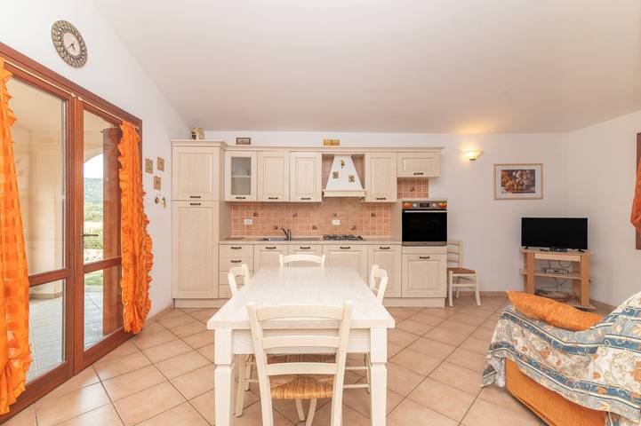 Casa vacanze 'Casa Vacanza 2 San Teodoro' con giardino, barbecue, aria condizionata e posto auto. in L'Alzoni, San Teodoro