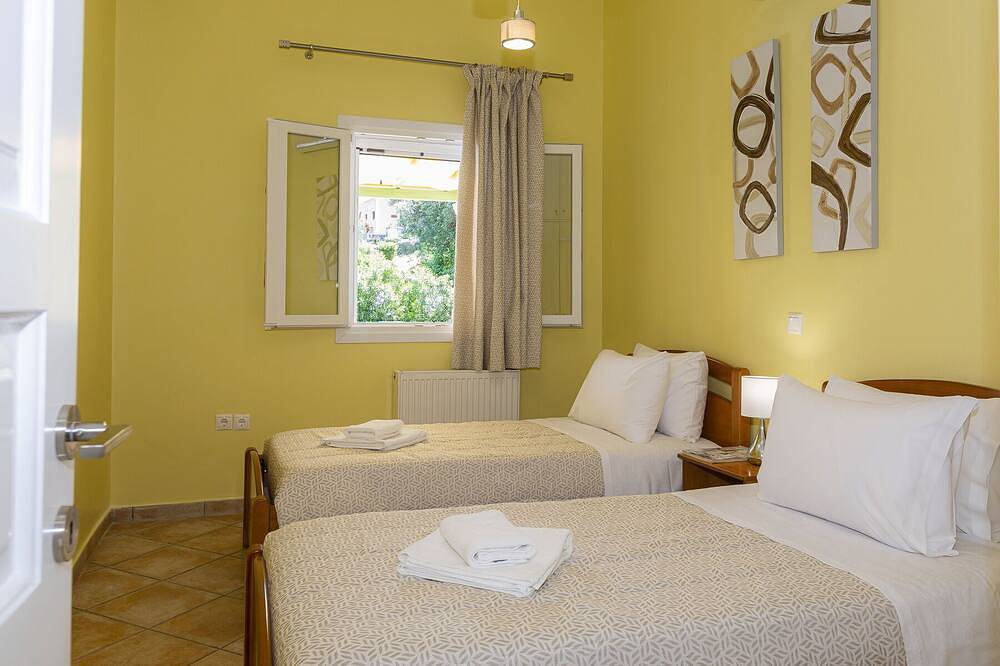 Villa Charchala - Peaceful location,3minutes walking from the centre of Kassiopi in Kassiopi, Korfu