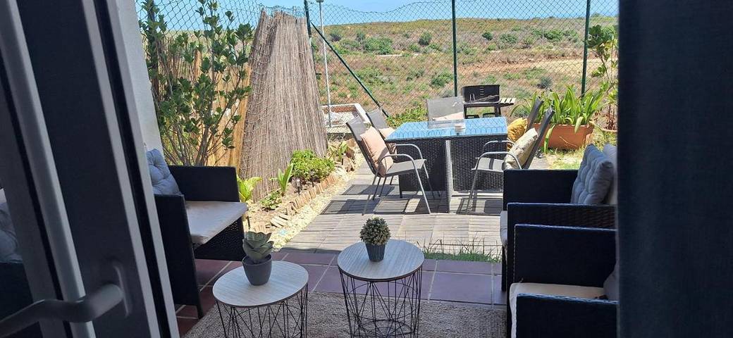 Apartamento para 6 personas, con piscina además de vistas y jardín en La Línea de la Concepción