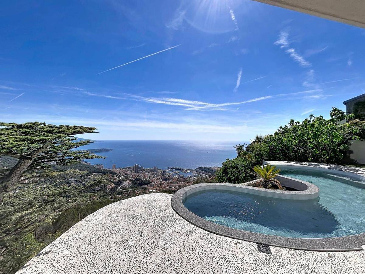 Villa Les Hauts de Monte Carlo Panoramic Sea View in La Turbie, Côte méditerranéenne (France)
