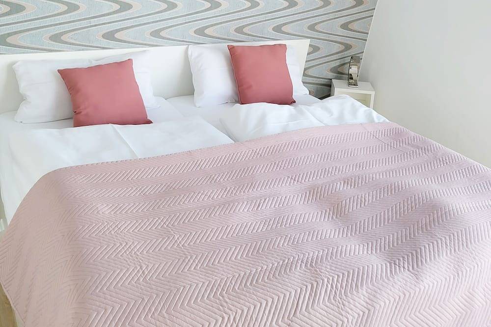 Ganze Wohnung, Schwimmende Ferienwohnung auf dem Geierswalder See in Geierswalde, Elsterheide