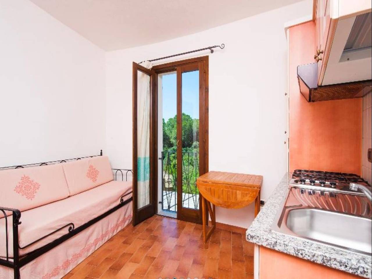 Ganze Wohnung, Apartment im sardischen Stil in Strandnähe in Villasimius, Cagliari Provinz