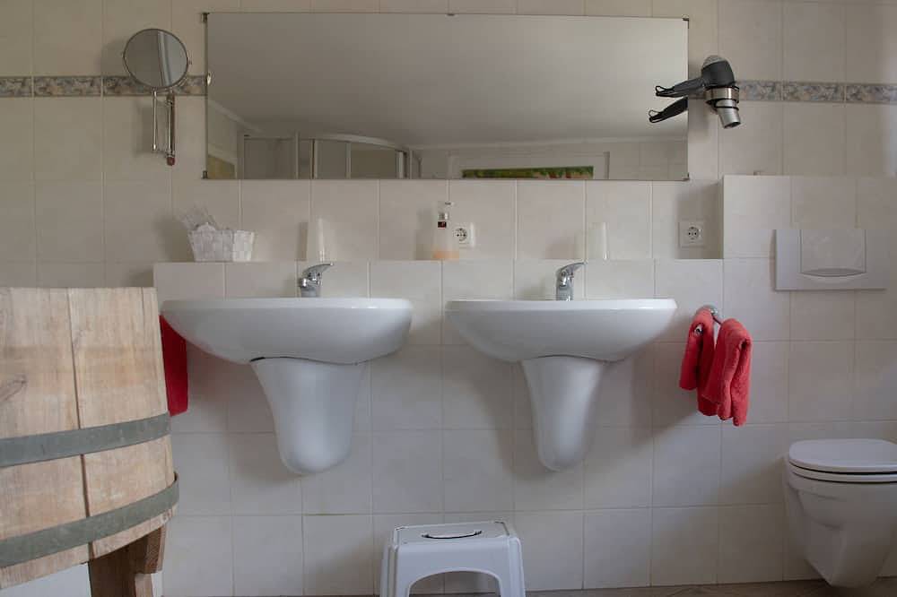 Ganze Wohnung, Ferienwohnung/App. für 6 Gäste mit 90m² in Ottenstein in Ottenstein, Landkreis Holzminden