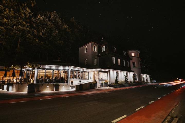Hotel für 2 Personen, mit Sauna und Terrasse sowie Whirlpool, mit Haustier in Brilon - 4