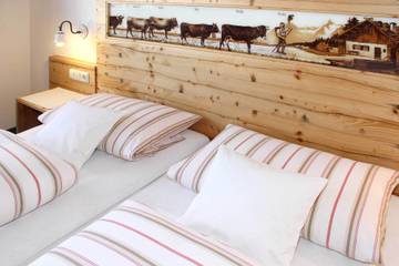 Gîte pour 4 personnes, avec vue ainsi que jardin et balcon à Oberstdorf