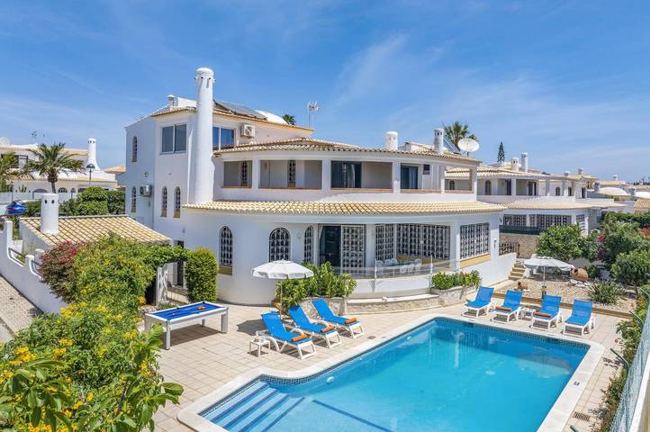 Villa für 8 Personen, mit Garten in Albufeira