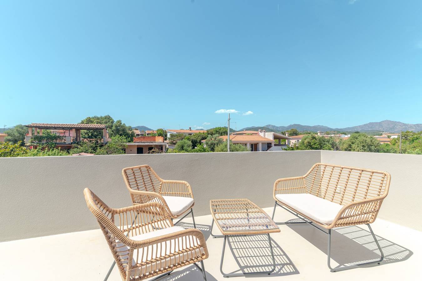 Appartamento intero, Appartamento 'Duna con Terrazza' con Terrazza Privata a 3 minuti a piedi dalla spiaggia di budoni in Budoni, Olbia-Tempio