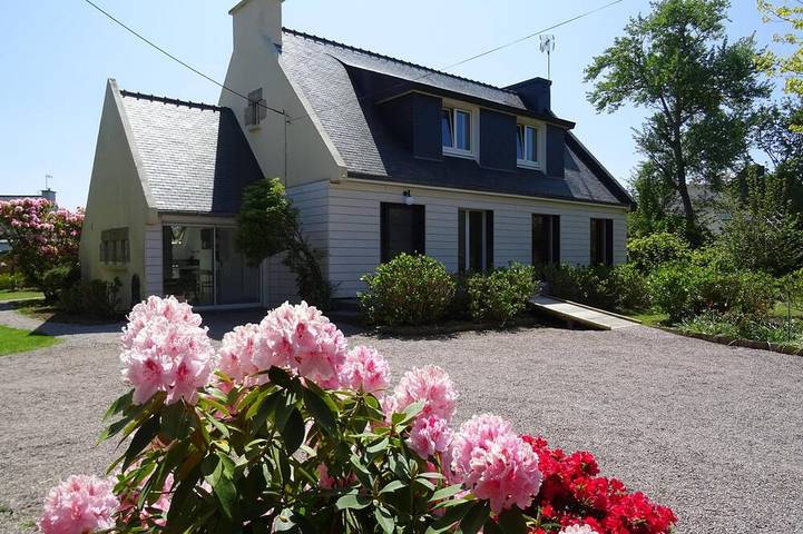 Maison de vacances pour 12 personnes, avec balcon ainsi que jacuzzi et jardin à Trégastel