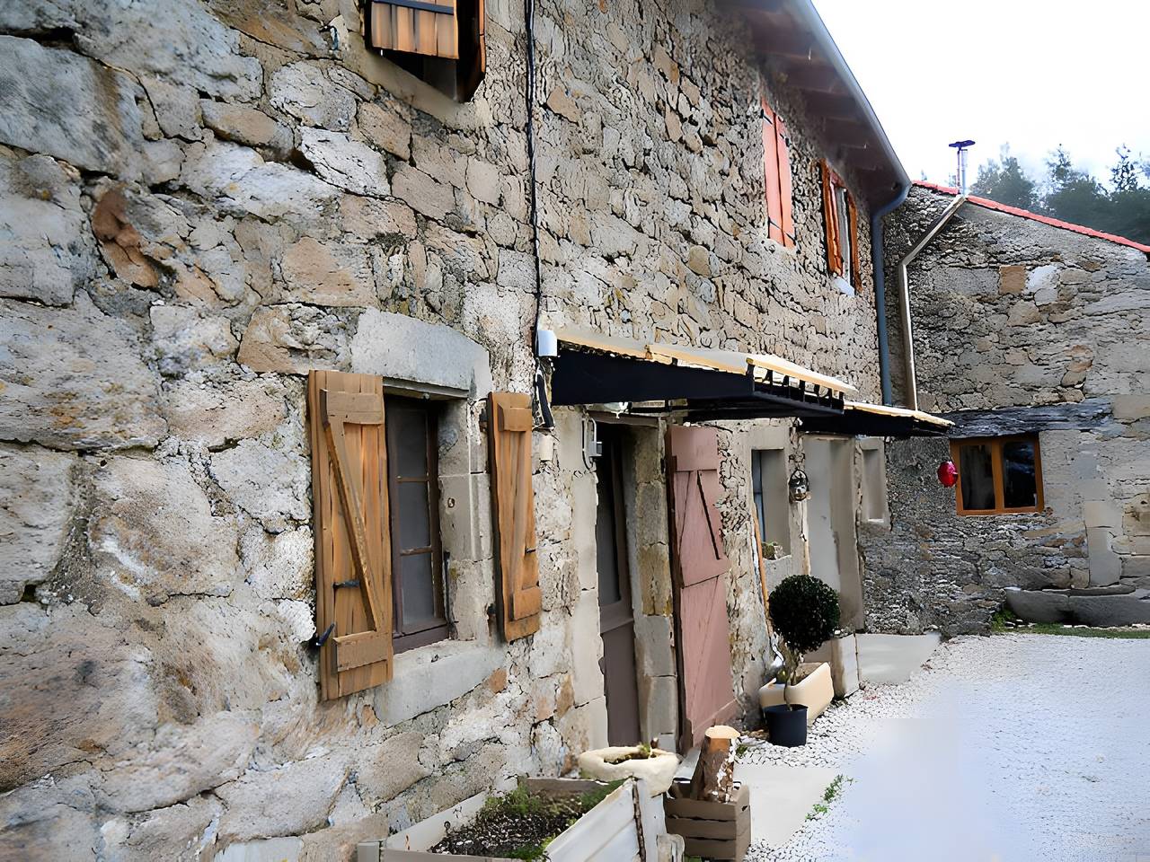 Vakantiehuis 'Gîte Les Combes Claires' met Uitzicht op de Bergen en Wi-Fi in Saint-Julien-Labrousse, Parc naturel régional des Monts d'Ardèche