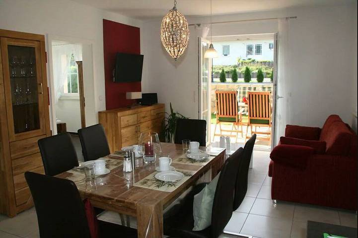 Ferienwohnung für 6 Personen, mit Terrasse und Garten in Dallgow - Döberitz