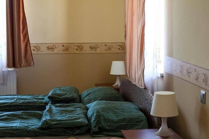 „Entire House – for Work Crews | 3 Bedrooms with bath | Near Mercedes Factory” in Kleingebiet Ketschkemet