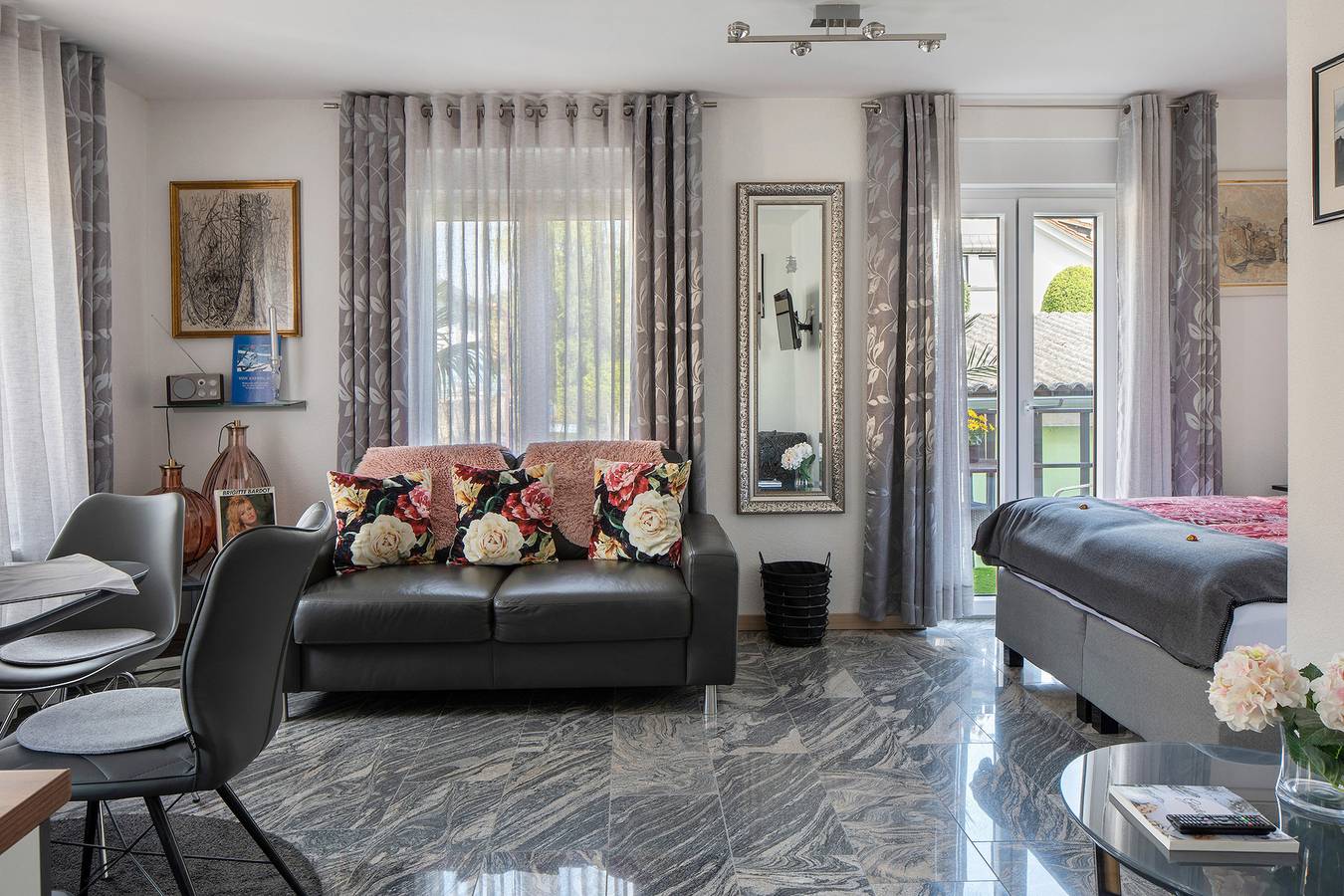 Ganzes Studio, Studio 'Falko' mit gemeinsamer Terrasse, Balkon und Wi-Fi in Breisach, Breisach am Rhein