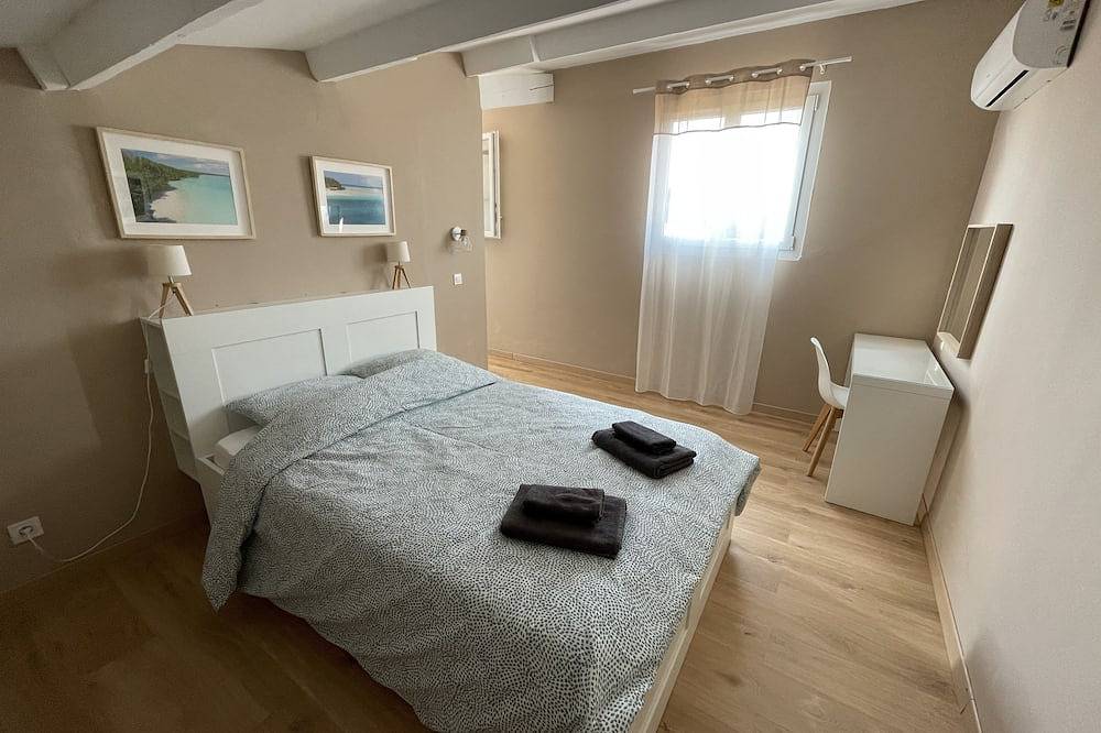 Villa 4 persons with swimming pool near Châteauneuf-dupape and Avignon in Sorgues, Vaucluse