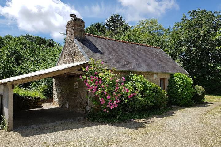 Gîte pour 4 personnes, avec Terrasse et Jardin à Peumerit