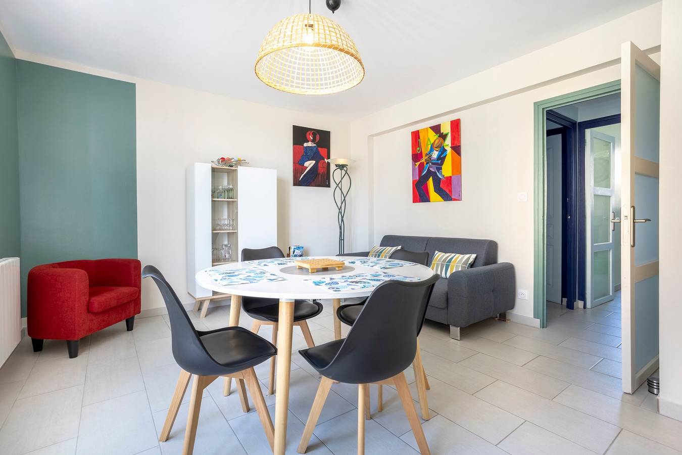 Appartement entier, Appartement résidence la montagne à 300 m de la plage vue sur mer in Audierne, Côte de Cornouaille