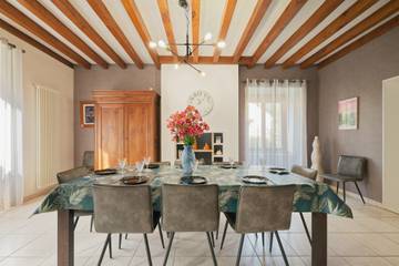 Holiday Rental for 11 People in Châteaugiron, Rennes region, Photo 2