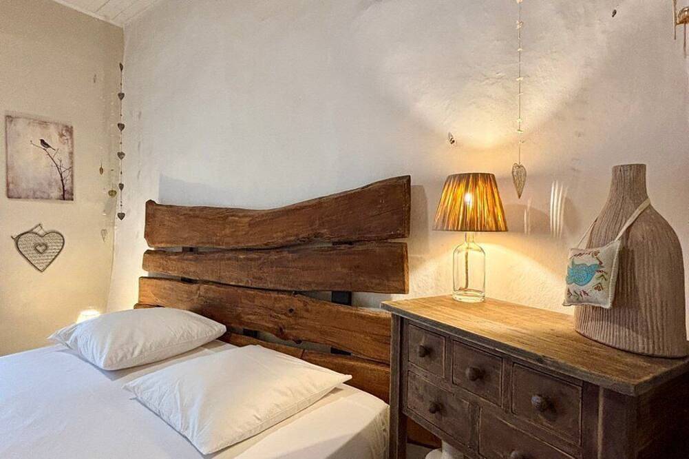 La Nothé, maison de charme, port & étang in Bouzigues, Côte méditerranéenne (France)