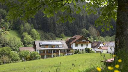 Ferienwohnung für 2 Personen, mit Garten und Ausblick sowie Terrasse und Sauna in Baiersbronn