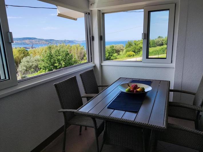 Ferienwohnung für 4 Personen, mit Ausblick und Garten sowie Pool in Koper - 4