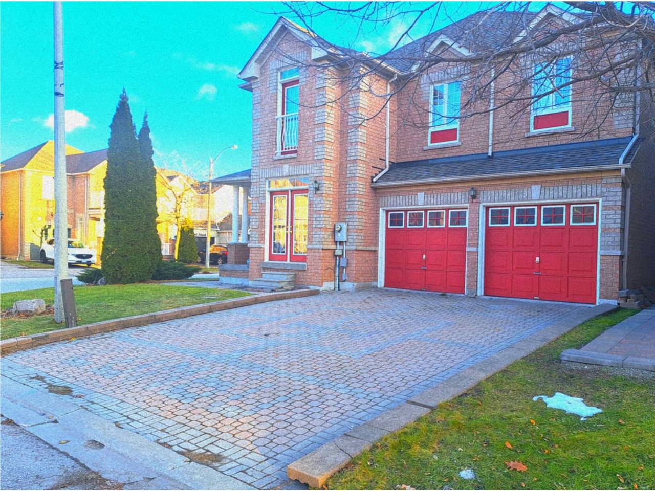 Thrilling Homey Escape In Toronto Area in Ajax, Lake Ontario (Canada)