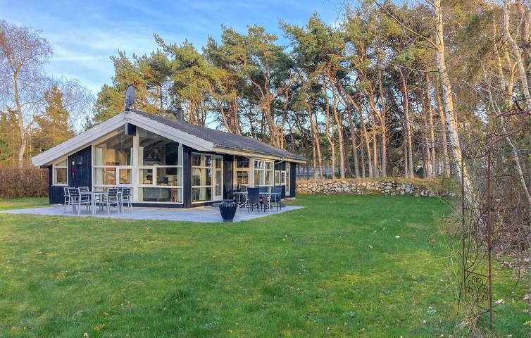 Ferienhaus für 8 Personen, mit Terrasse und Whirlpool sowie Sauna
