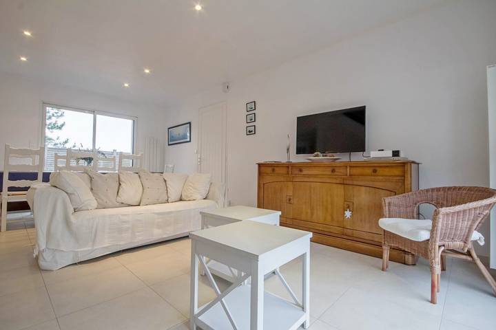 Gîte pour 7 personnes, avec piscine ainsi que jardin et terrasse à Plouhinec (Morbihan) - 4