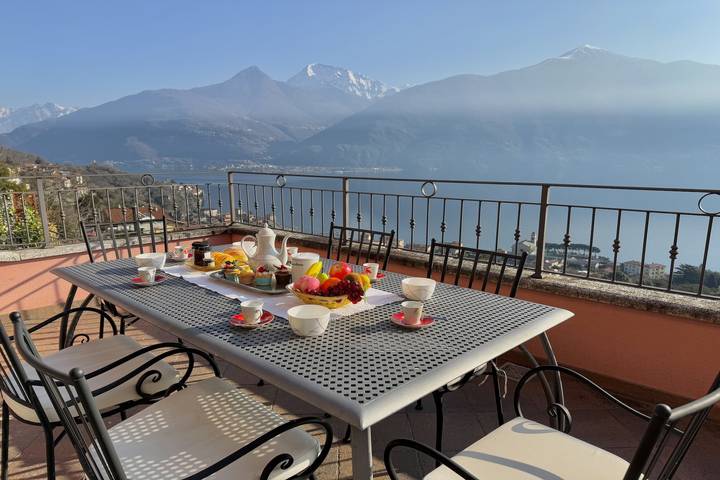 Ferienwohnung für 4 Personen, mit Pool und Terrasse sowie Seeblick, kinderfreundlich in Comune di San Siro - 2