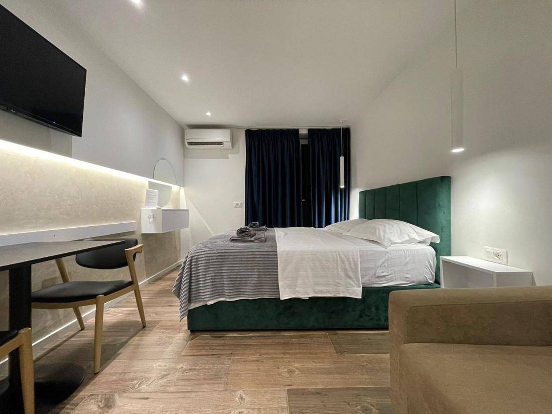 Ganzes Studio, Le petite Central Studio Apartments in Tiranë, Albanien