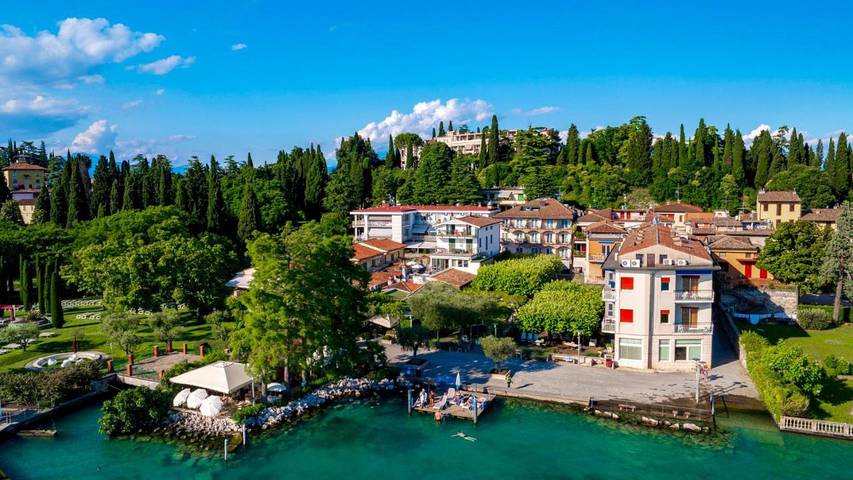Villa pour 4 personnes, avec Balcon et Jacuzzi ainsi que Terrasse et Vue sur le lac à Sirmione - 3