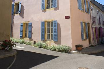 Gîte pour 7 personnes, avec jardin, animaux acceptés à Toulon-sur-Arroux